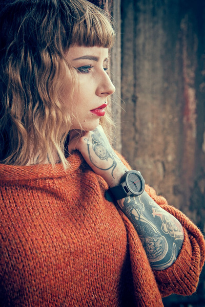 Kurzpullover UNDERWORLD Ziegelrot